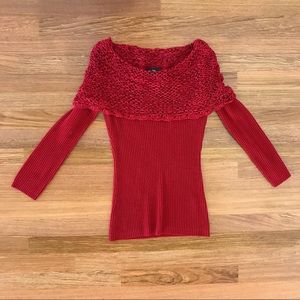 🌈 2/$10 Gorgeous red holiday sweater